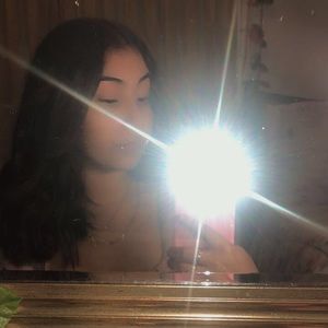 Meet your Posher, Roxanna